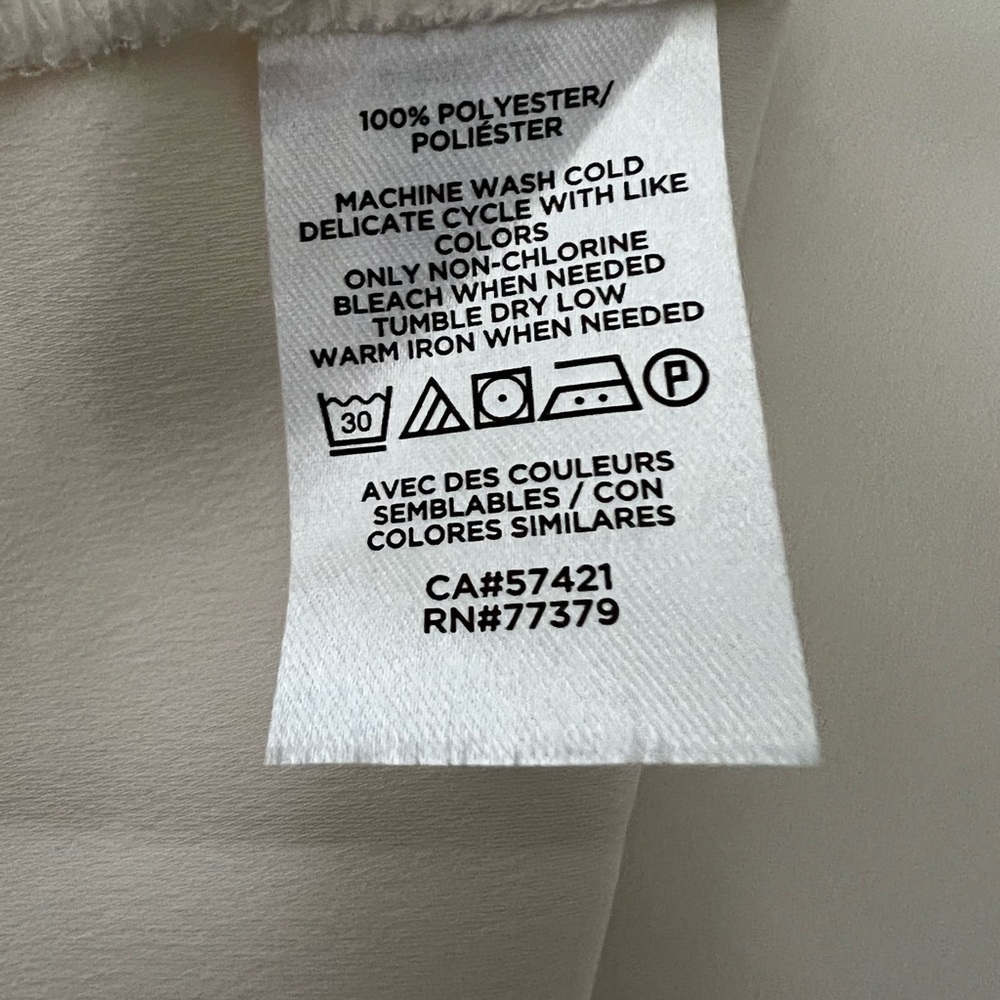 Ann Taylor Vneck Lined Sleevless Shell Blouse - image 5